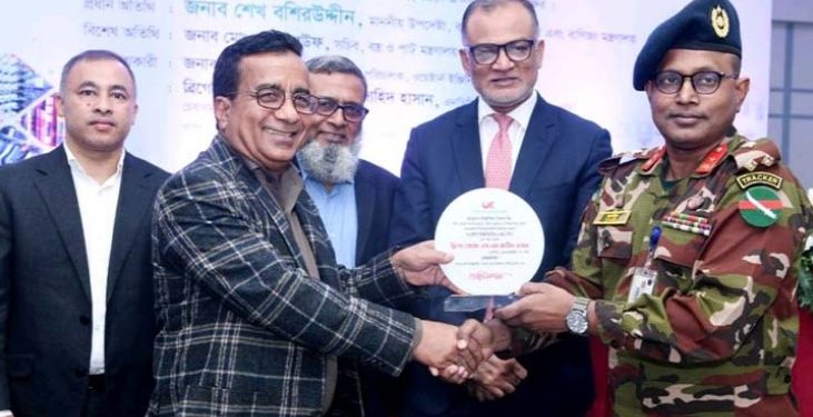 সম্পর্ক নয়, যোগ্যতার ভিত্তিতে সিদ্ধান্ত নেবে সরকার: বাণিজ্য উপদেষ্টা