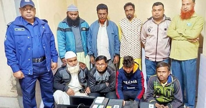 বগুড়ায় সেনাবাহিনীর ভুয়া আইডি কার্ড তৈরির অভিযোগে গ্রেপ্তার ৯