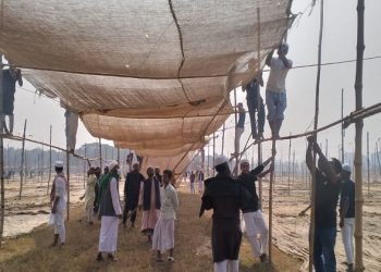 মুসল্লিদের স্বেচ্ছাশ্রমে চলছে ইজতেমার মাঠ প্রস্তুতির কাজ