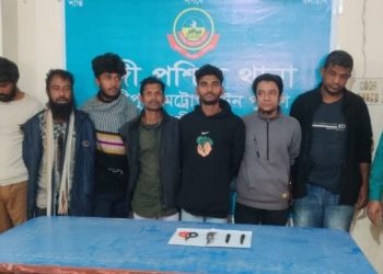 টঙ্গীতে অস্ত্রসহ ১৬ ডাকাত গ্রেফতার