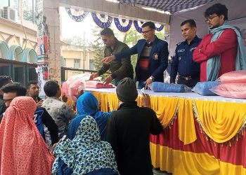 চুয়াডাঙ্গা ডেভেলপমেন্ট ফোরাম এর উদ্যোগে শীতবস্ত্র বিতরণ