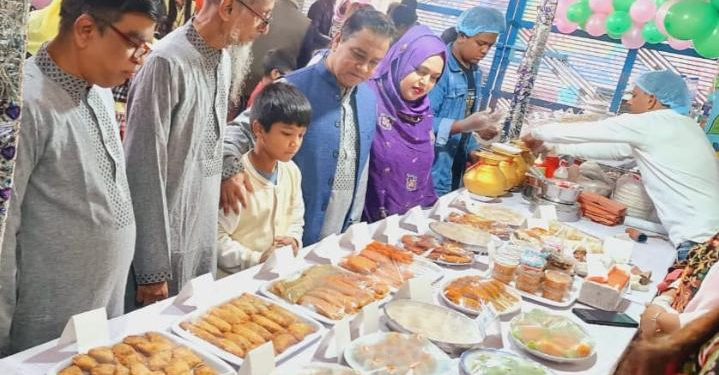 টঙ্গীতে হাজী সাইদ ল্যাবরেটরি স্কুলে দিনব্যাপী পিঠাপুলির মেলা