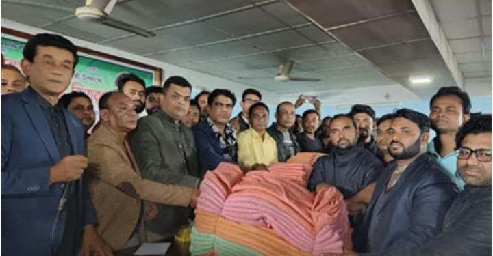 নাটোরের বড়াইগ্রামে যুবদলের উদ্যোগে ২ হাজার কম্বল বিতরণ
