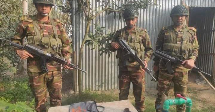 নাটোরের সিংড়ায় বিদেশি পিস্তল ও ম্যাগাজিনসহ গুলি উদ্ধার