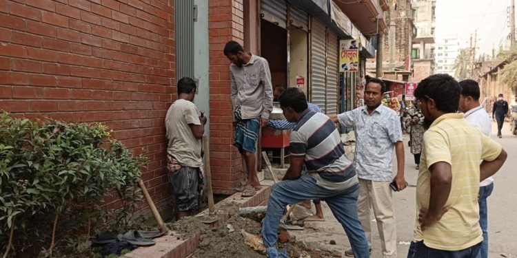 টঙ্গীতে ভ্রাম্যমান আদালতের অভিযান , সোয়া দুই লাখ টাকা জরিমানা