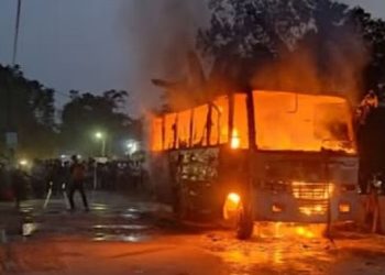 গাজীপুরে বাসের গ্যাস সিলিন্ডার বিস্ফোরণে অগ্নিকাণ্ড, আহত ৭