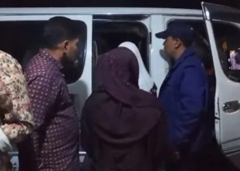 নাটোরের বড়াইগ্রামে কলেজছাত্রীকে অপহরণের চেষ্টা, ৫ নারীসহ আটক ১০