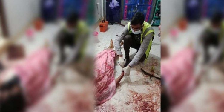 গাজীপুরের কোনাবাড়ীতে স্বামী ঝুলন্ত ও স্ত্রীর ক্ষতবিক্ষত লাশ উদ্ধার