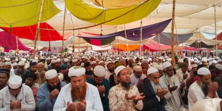 শেষ হলো ইজতেমা বিশ্ব মুসলিমের শান্তি কামনায় আখেরি মোনাজাত