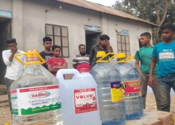 শ্রীপুরে নকল ব্যাটারির পানি উৎপাদন, প্রতারণার ফাঁদে গ্রাহকরা