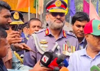 আনসারদের যৌক্তিক দাবি মেনে নেওয়া হবে: স্বরাষ্ট্র উপদেষ্টা