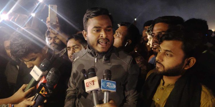 গাজীপুরে কাশেম হত্যার প্রতিবাদে মশাল ও বিক্ষোভ মিছিল