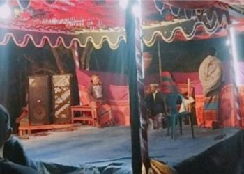 নাটোরের বাগাতিপাড়ায় পুলিশি বাধায় বন্ধ হলো ৫০ বছরের ঐতিহ্যবাহী গ্রামীণ যাত্রাপালা