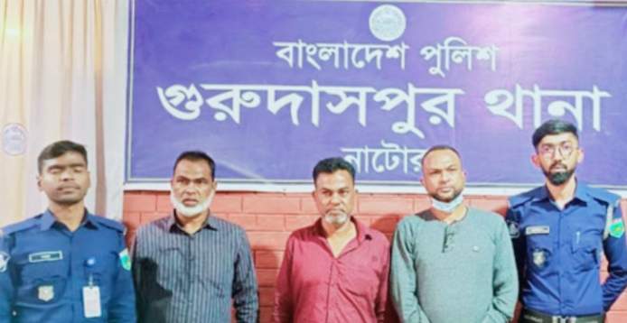 গর্ভবতী নারীর শরীরে ভুল রক্ত প্রয়োগে গর্ভের শিশুর মৃত্যু-ক্লিনিকের পরিচালকসহ গ্রেফতার ৩