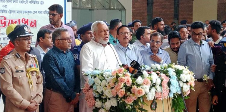 রেলে এক টাকা আয় করতে আড়াই টাকা খরচ হয়: উপদেষ্টা