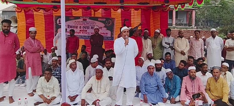 কালিয়াকৈরে বিএনপির উদ্যোগে ইফতার ও দোয়া মাহফিল