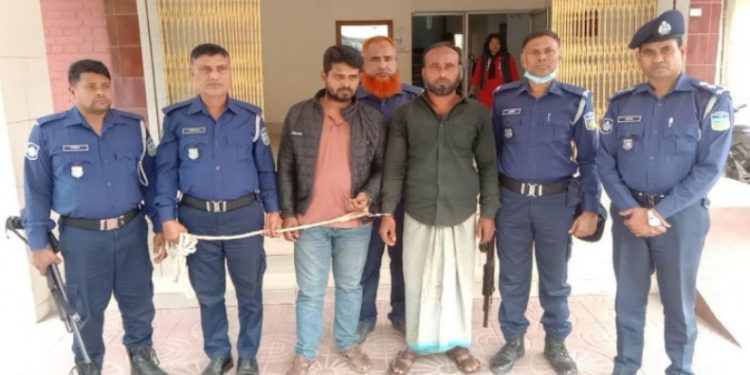 নেত্রকোনা দুর্গাপুরে খামারের পাহাড়াদারকে হত্যা করে গরু লুট, যুবদল নেতাসহ গ্রেপ্তার ৩