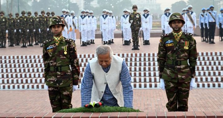 জাতীয় স্মৃতিসৌধে প্রধান উপদেষ্টার শ্রদ্ধা