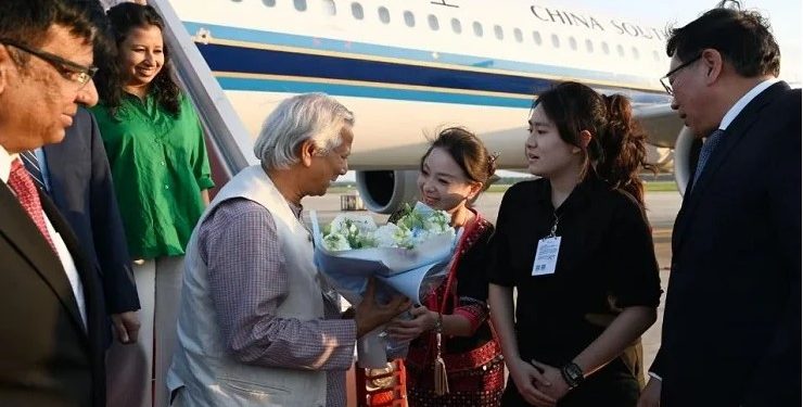 চারদিনের রাষ্ট্রীয় সফরে চীনে পৌঁছেছেন প্রধান উপদেষ্টা ড. মুহাম্মদ ইউনূস