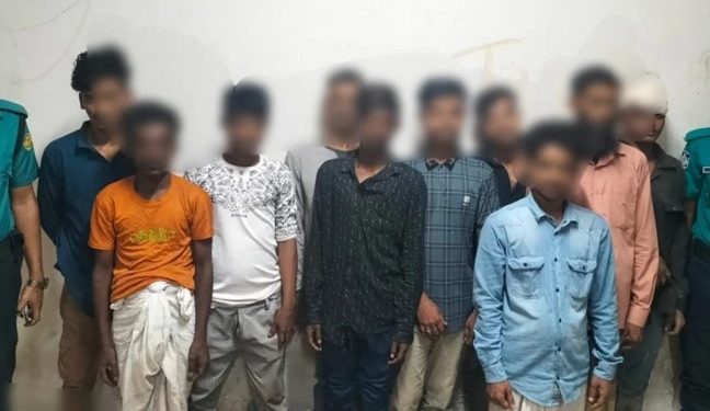 রাজধানীর মোহাম্মদপুরে ছিনতাইকারীসহ ১০ জন গ্রেফতার