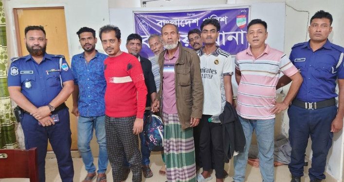 পিতা-পুত্রকে কুপিয়ে হাত-পা বিচ্ছিন্ন, গ্রেপ্তার ১৬