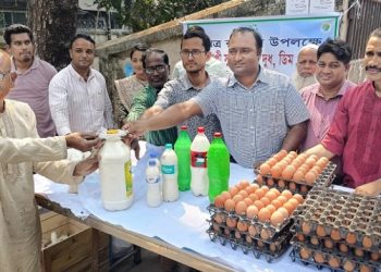 গাজীপুরের কালিয়াকৈরে সুলভ মূল্যে দুধ-ডিম-মাংস বিক্রি