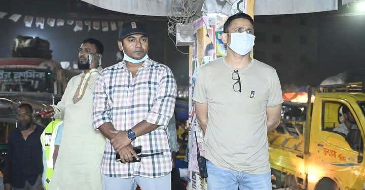 ময়মনসিংহে যানজট নিরসনে মাঠে পুলিশ সুপার কাজী আখতার উল আলম