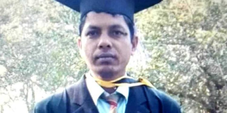 শৈলকুপায় কলেজ শিক্ষকের বিরুদ্ধে প্রতারণার অভিযোগ