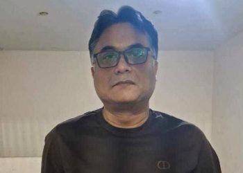 গাজীপুরে হত্যা মামলার আসামিকে ছাড়িয়ে নিতে ‘গণঅধিকার পরিষদ নেতাকর্মীদের’ থানা ঘেরাও