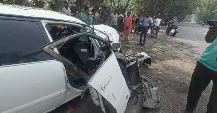 নাটোরের লালপুরে সড়ক দুর্ঘটনায় বাবা – মেয়ের মৃত্যু
