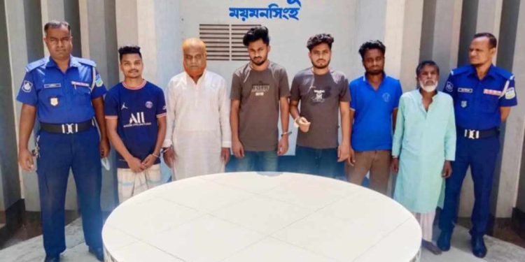 ময়মনসিংহ কোতোয়ালী মডেল থানার বিশেষ অভিযানে ৭ জন আসামী গ্রেফতার