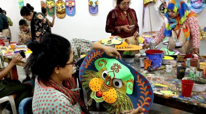 কাল পহেলা বৈশাখ, জাতি-বর্ণ নির্বিশেষে বিরাজ করছে উৎসবের আমেজ