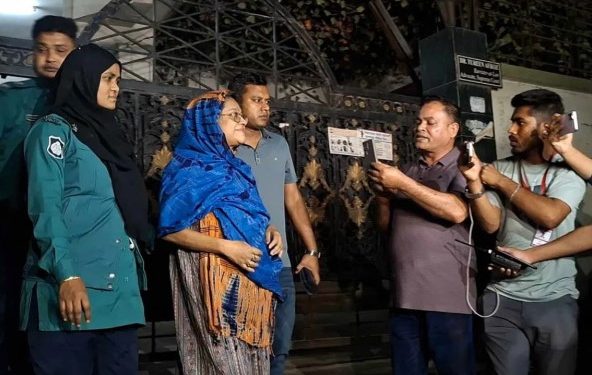 উত্তরা থেকে ব্যারিস্টার তুরিন আফরোজ গ্রেফতার