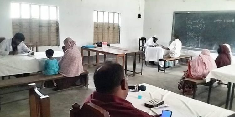 নাটোরে আমজাদ খান চৌধুরী মেমোরিয়াল হাসপাতালের ফ্রি মেডিকেল ক্যাম্প