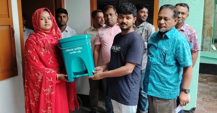 কালীগঞ্জে পরিচ্ছন্নতা সচেতনতায় পৌর প্রশাসকের ব্যতিক্রমী উদ্যোগ