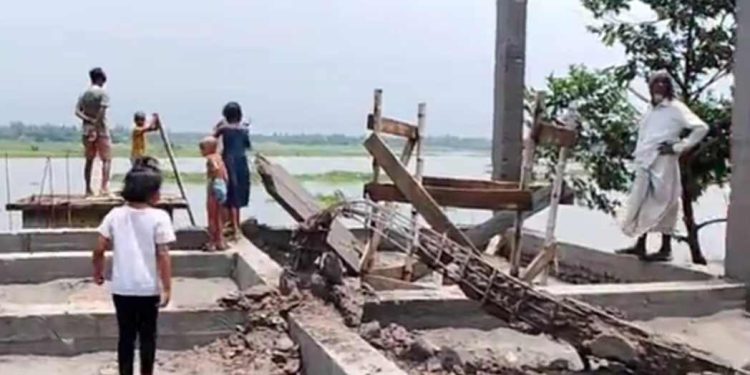 গাজীপুরে সরকারি জমিতে অবৈধ নির্মাণে উচ্ছেদ অভিযান