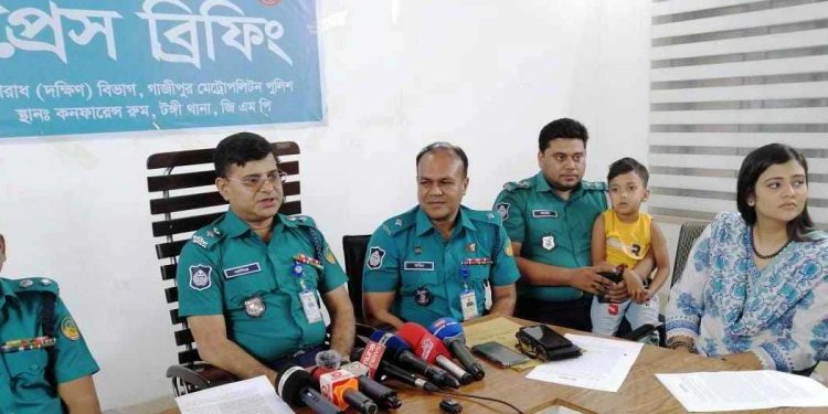 টঙ্গীতে সাড়ে চার বছরের শিশু অপহরণ তিন অপহরণকারী গ্রেফতার