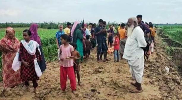 নাটোরের বড়াইগ্রামে মাটি চাপায় শিশুর মৃত্যু