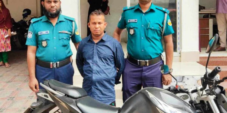 গাজীপুরে চোরাই মোটরসাইকেলসহ গ্রেফতার ১