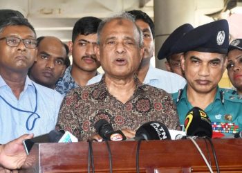 আবদুল হামিদের দেশত্যাগের ঘটনায় দায়ী সবার বিরুদ্ধে ব্যবস্থা নেয়া হবে: স্বরাষ্ট্র উপদেষ্টা