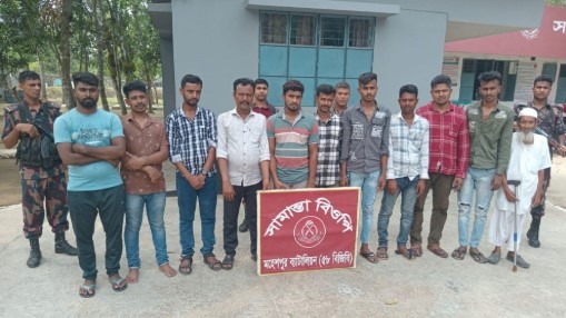 মহেশপুর সামন্তা সীমান্তে ২৪ বাংলাদেশি আটক