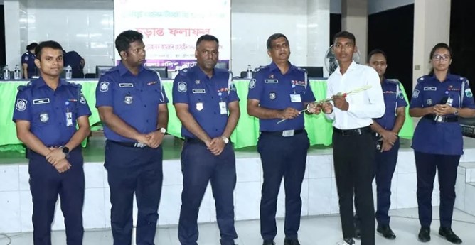 নাটোরে মেধা ও যোগ্যতায় কনস্টেবল পদে নিয়োগ পেলেন ২৪ জন