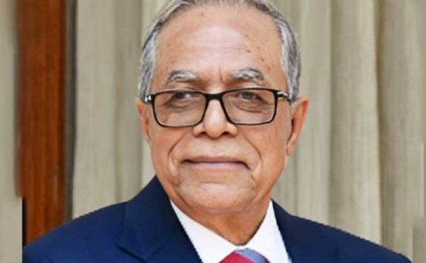 ছেলে-শ্যালকসহ দেশ ছাড়লেন সাবেক রাষ্ট্রপতি আবদুল হামিদ