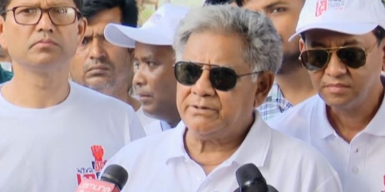 অন্তর্বর্তী সরকার শ্রমিকদের অধিকার নিশ্চিতে কাজ করছে: শ্রম উপদেষ্টা