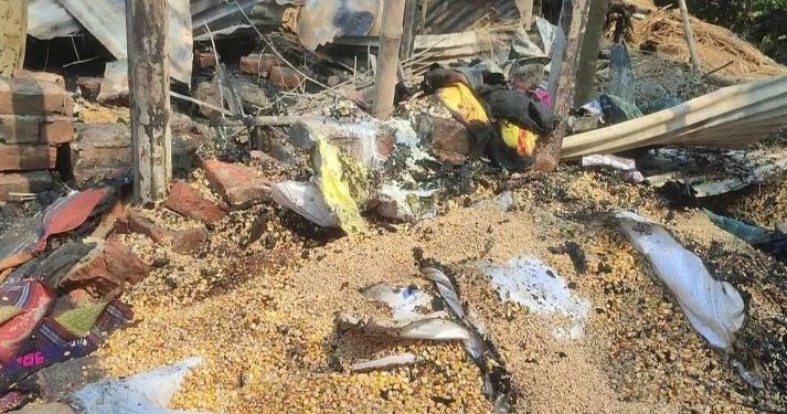 নাটোরের নলডাঙ্গায় অগ্নিকাণ্ডে ভস্মীভূত বসতবাড়ি – স্বামী স্ত্রী দগ্ধ