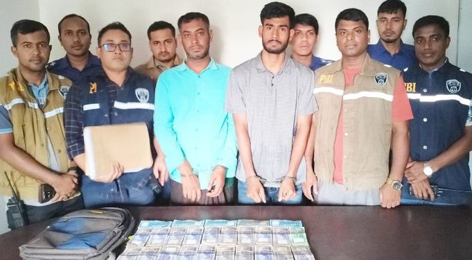 গাজীপুরে ডিবি পরিচয়ে ৯৮ লাখ টাকা লুট, মূলহোতাসহ গ্রেপ্তার ৪