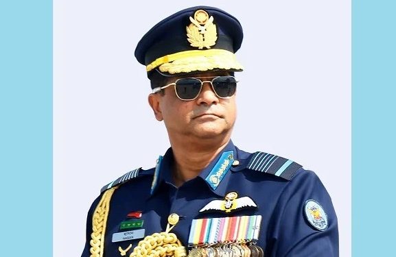 ইতালি সফর শেষে দেশে ফিরলেন বিমানবাহিনী প্রধান