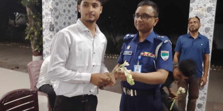 ঝিনাইদহে সর্বত্র আলোচনার শীর্ষে জেলা পুলিশ সুপার