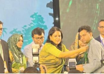 বন্যপ্রাণী সংরক্ষণে অসামান্য অবদানের স্বীকৃতি স্বরূপ জাতীয় পুরস্কার পেলেন নাটোরের ফজলে রাব্বী