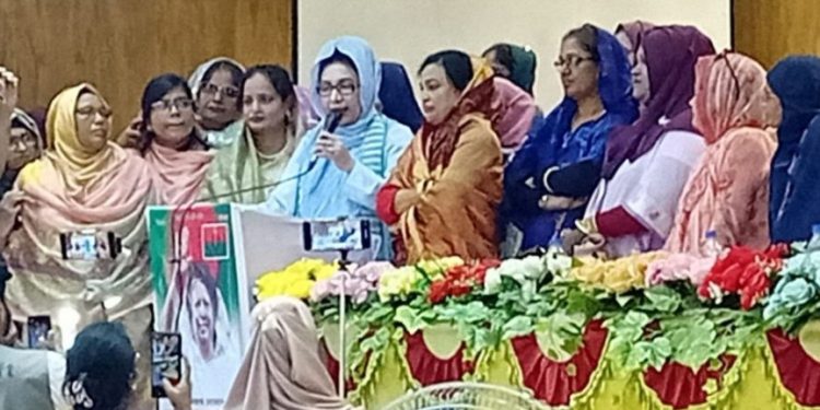 ফ্যাসিস্ট সরকারের বিরুদ্ধে নারীরা ঢাল হিসেবে কাজ করেছেন: আফরোজা আব্বাস